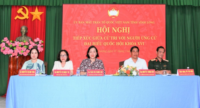 Người ứng cử đại biểu Quốc hội khóa XVI, đơn vị bầu cử số 5 tiếp xúc cử tri xã Hưng Nhượng và xã An Hiệp