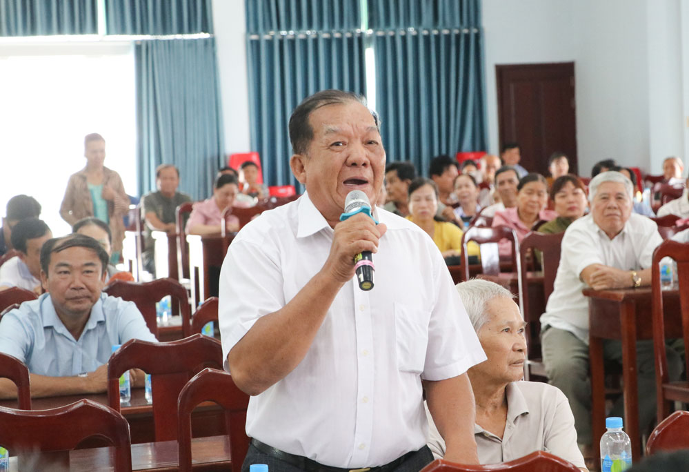 Cử tri gửi gắm kỳ vọng đến ứng cử viên.