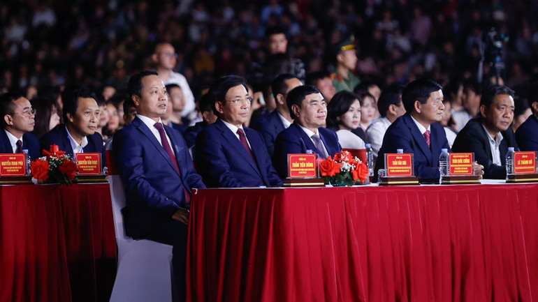 Các đại biểu tham dự buổi lễ. (Ảnh: Nhật Bắc/VGP)
