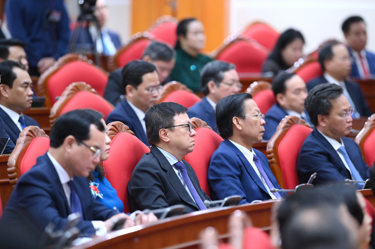 Các đại biểu dự phiên bế mạc hội nghị. (Ảnh ĐĂNG KHOA)