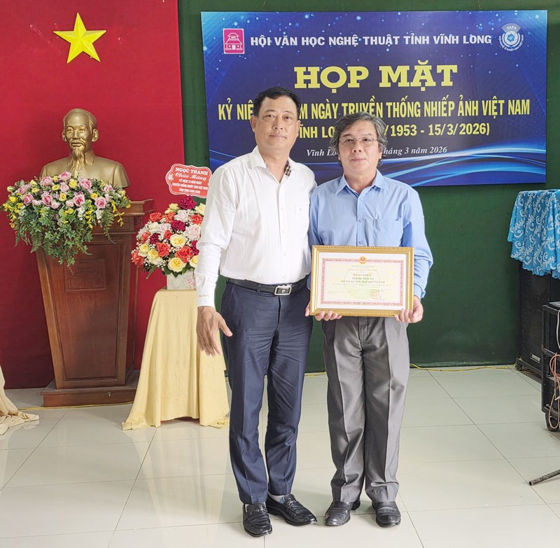  UBND tỉnh trao bằng khen cho tập thể về quảng bá, sáng tác tác phẩm văn học nghệ thuật năm 2025