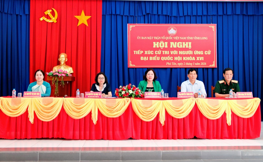 Các ứng cử viên tại hội nghị.