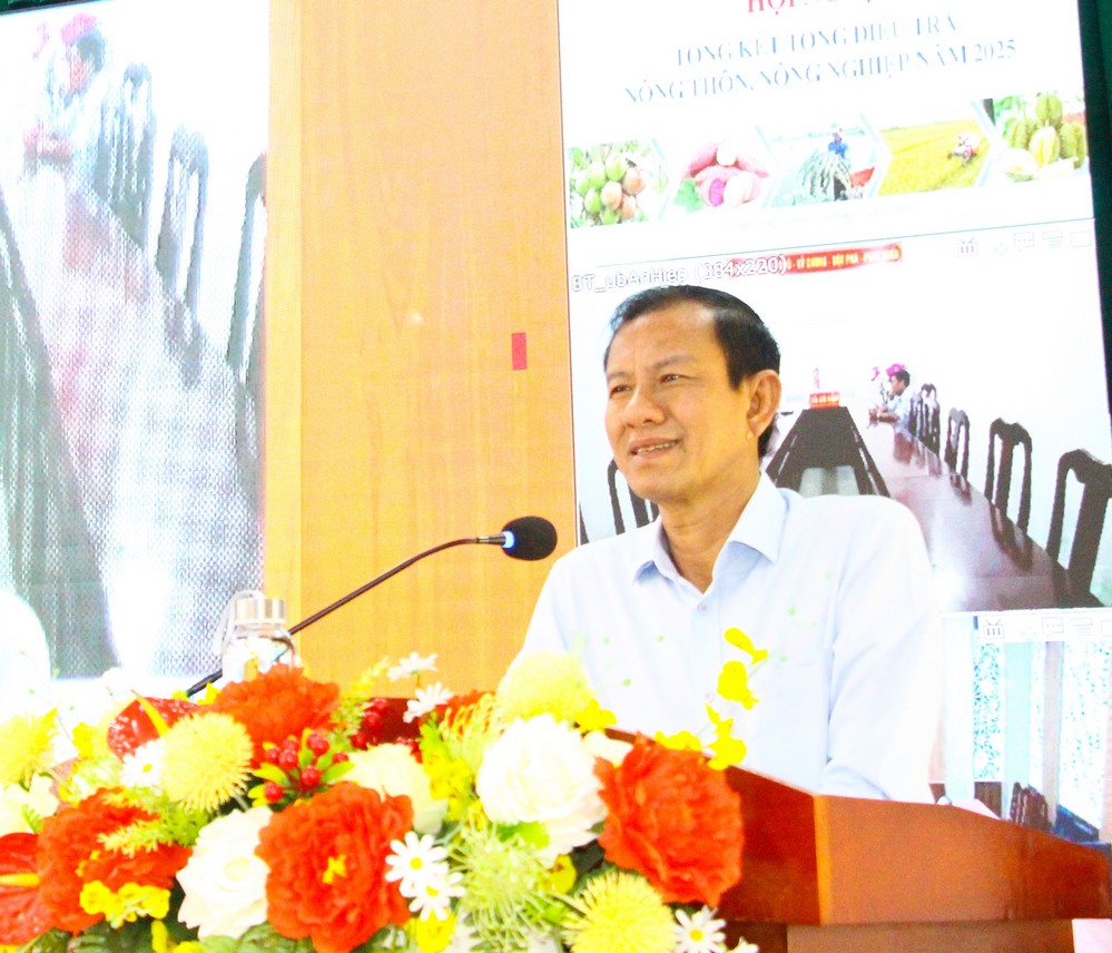 Phó Chủ tịch UBND tỉnh Đặng Văn Chính phát biểu chỉ đạo tại hội nghị.