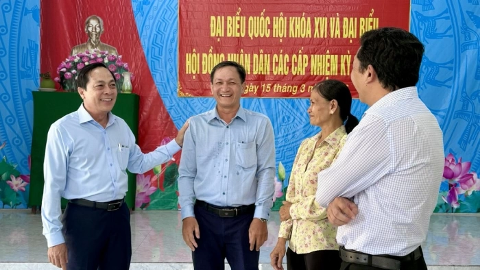 Phó Bí thư Tỉnh ủy Lâm Minh Đằng kiểm tra công tác chuẩn bị bầu cử tại phường Sơn Đông