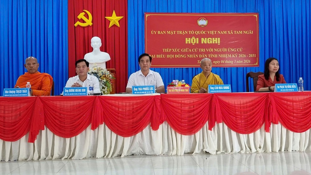 Các ứng cử viên đại biểu HĐND tỉnh tiếp xúc cử tri xã Tam Ngãi.