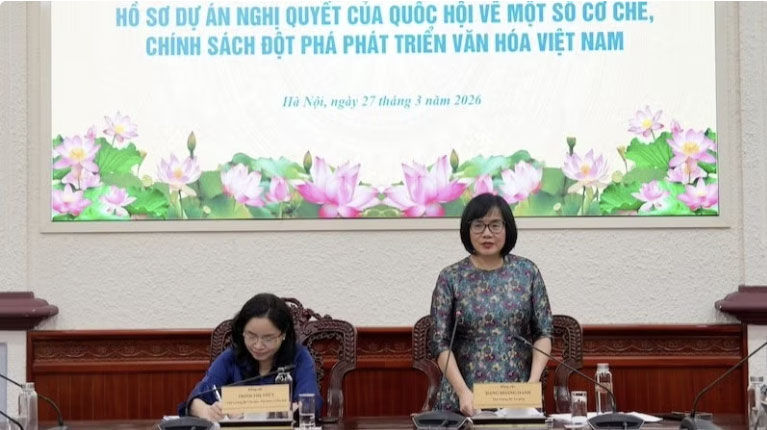 Thứ trưởng Tư pháp Đặng Hoàng Oanh phát biểu tại phiên họp. (Ảnh: TL)