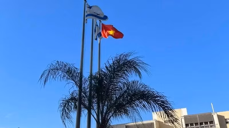 Đại sứ quán Việt Nam tại Tel Aviv, Israel.
