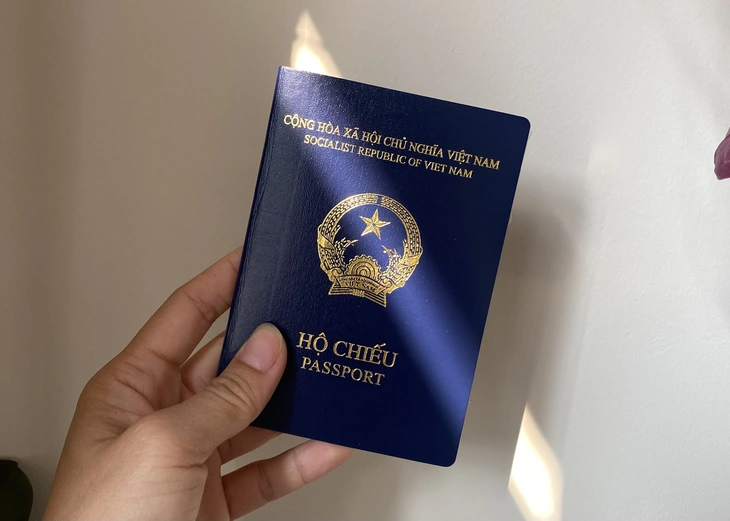 Hộ chiếu Việt Nam tăng 6 bậc - Ảnh: M.PHÚC

