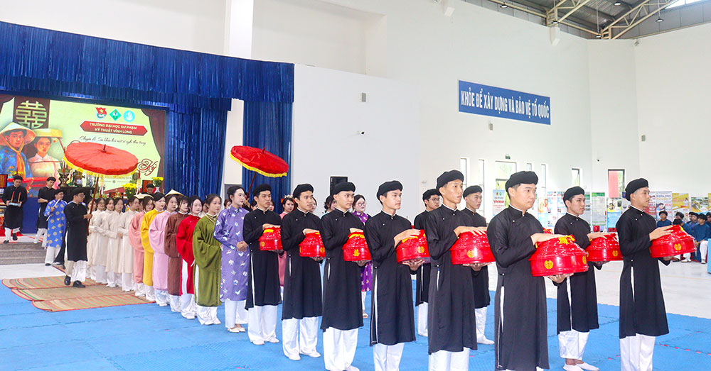 Giới thiệu nghi thức tiêu biểu trong đám cưới Nam Kỳ.