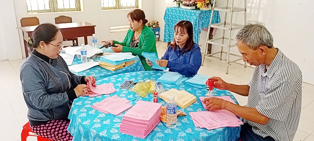 Phiếu bầu cử hợp lệ phải có dấu của Tổ bầu cử ở góc phía trên bên trái.