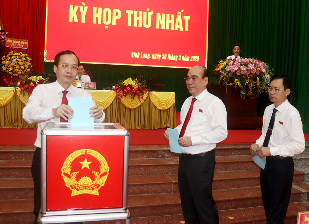 Bỏ phiểu bầu các chức danh lãnh đạo chủ chốt HĐND tỉnh khóa XI, nhiệm kỳ 2026 - 2031.