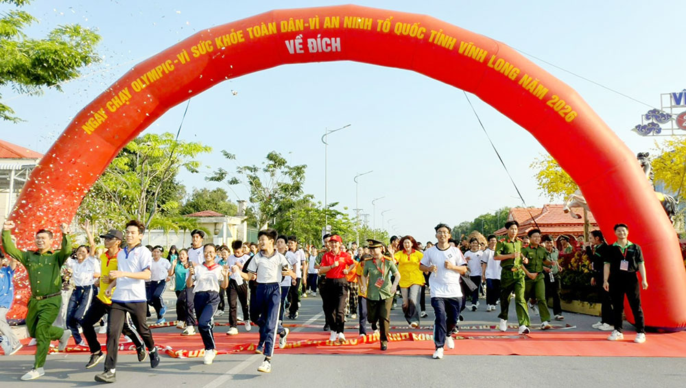 Đông đảo cán bộ, công chức, viên chức, lực lượng vũ trang, học sinh và Nhân dân tham gia hưởng ứng Ngày chạy Olympic- Vì sức khỏe toàn dân- Vì an ninh Tổ quốc năm 2026.