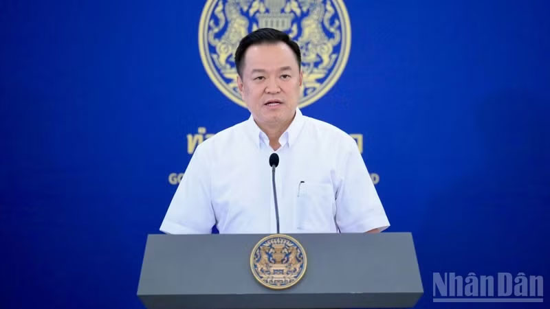 Thủ tướng Thái Lan Anutin Charnvirakul thông tin về các chính sách bảo đảm an ninh năng lượng. (Ảnh: VĂN PHÒNG THỦ TƯỚNG THÁI LAN)