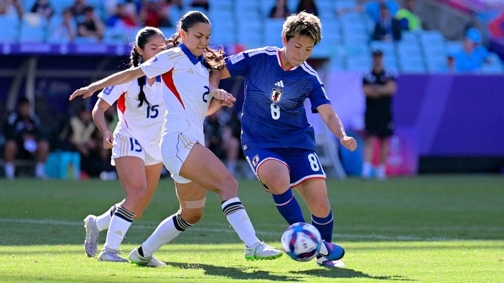 Tuyển nữ Nhật Bản (áo xanh) vượt trội hoàn toàn Philippines - Ảnh: AFC