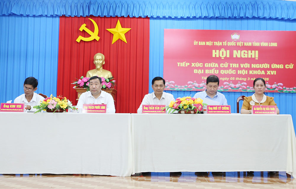 Ứng cử viên ĐBQH Khóa XVI (đơn vị bầu cử số 4) tiếp xúc cử tri xã Tiểu Cần và Tập Ngãi.