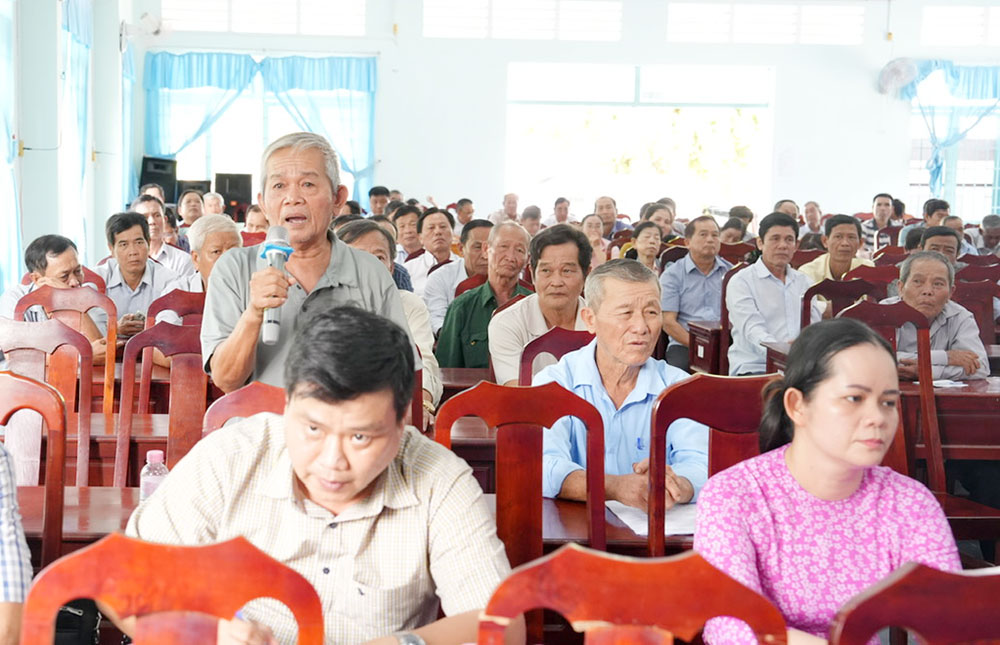 Cử tri gửi gắm niềm tin, kỳ vọng đến các ứng cử viên.