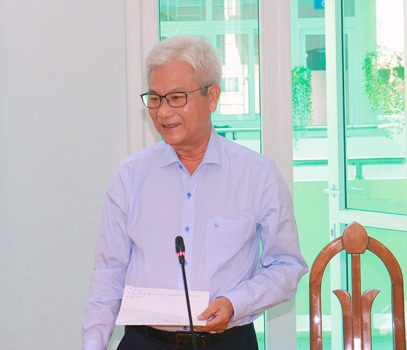 Đồng chí Lê Thanh Tuấn- Giám đốc Báo và phát thanh, truyền hình Vĩnh Long chia sẻ về công tác sắp xếp bộ máy, nhân sự của đơn vị.