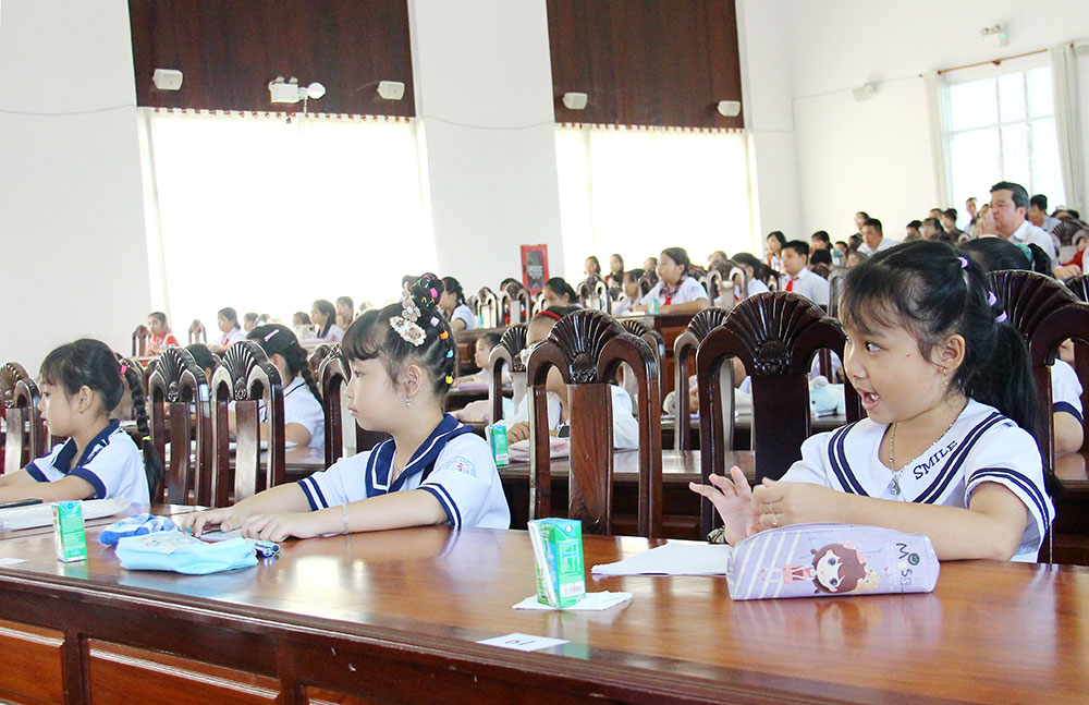 Tham gia hội thi có 135 học sinh tiêu biểu trong toàn tỉnh.