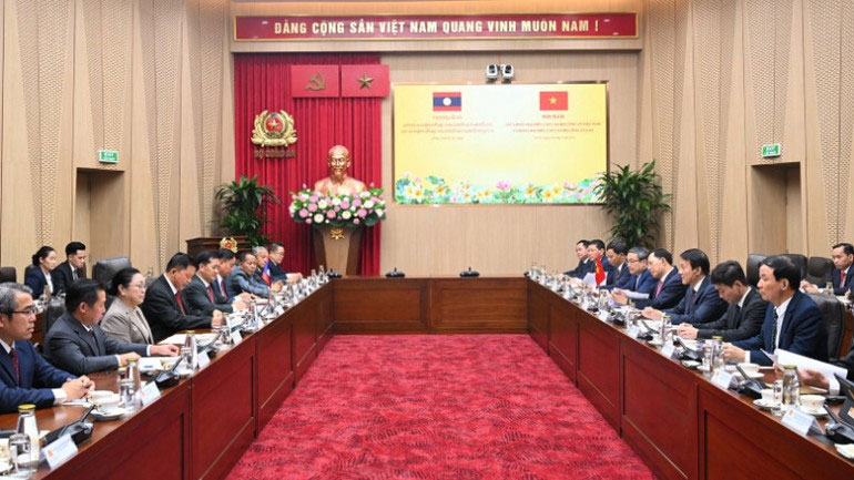 Toàn cảnh hội đàm.