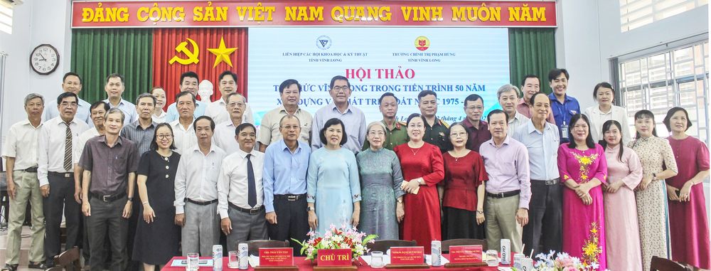 Qua 50 năm, các trí thức, nhà khoa học tâm huyết và sáng tạo đóng góp cho công cuộc xây dựng và phát triển đất nước.
