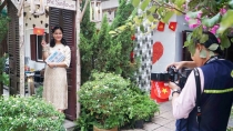 Lan tỏa tình yêu nước
trong sắc cờ đỏ sao vàng rực rỡ tháng 4