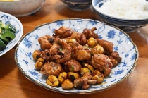 Gà hầm hạt dẻ
