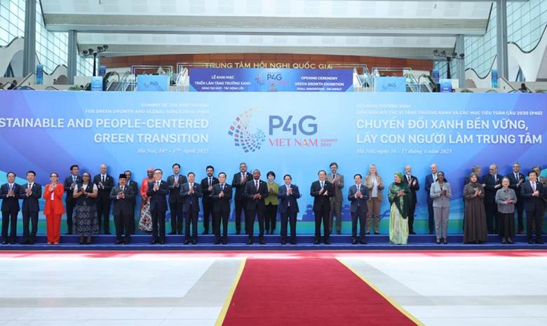 Hội nghị Thượng đỉnh P4G có chủ đề Chuyển đổi xanh bền vững, lấy con người làm trung tâm, diễn ra từ ngày 16-17/4 tại Hà Nội. Hội nghị thu hút hơn 1.000 đại biểu đến từ 46 quốc gia, tổ chức quốc tế tham dự - Ảnh: VGP/Nhật Bắc
