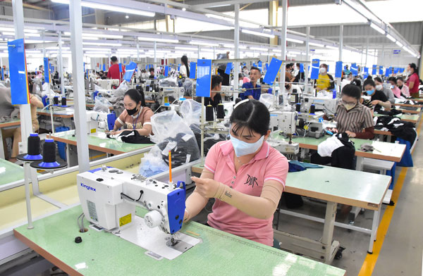 Ngành may mặc phục hồi khi nhiều doanh nghiệp đã có đơn hàng ổn định.

