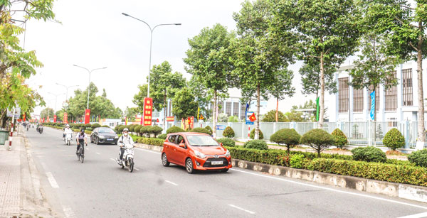 Long Hồ quyết tâm xây dựng xã đạt chuẩn NTM trong năm 2026.

Ảnh:
CẨM HUỆ

