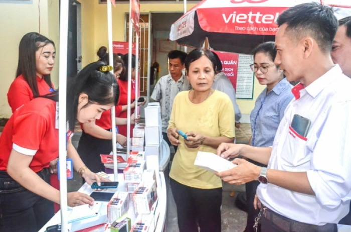 Chuyển đổi số từ cơ sở để phục vụ Nhân dân tốt hơn