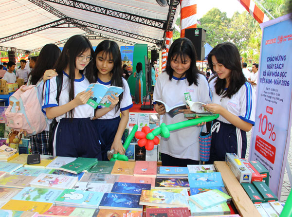 Nhiều hoạt động được tổ chức góp phần thúc đẩy tình yêu đọc sách trong giới trẻ. Ảnh: THẢO LY

