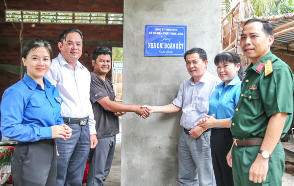 Từ nguồn hỗ trợ dịp Tết Quân- Dân, anh Thạch Sua Sa Đây cất được nhà mới và dọn vào ở đón mừng Tết Chôl Chnăm Thmây.

