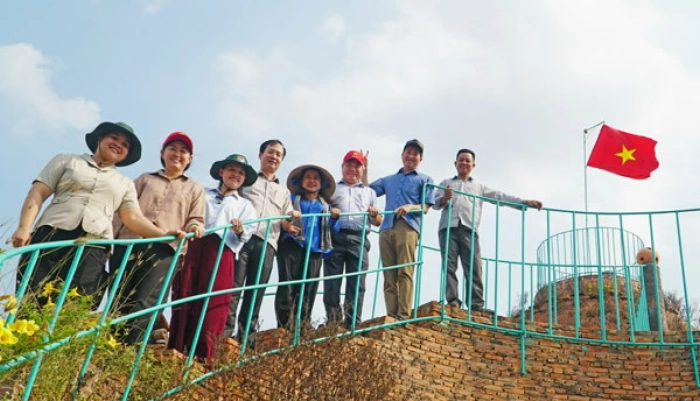 Phát triển sản phẩm du lịch đặc thù từ làng nghề gạch, gốm