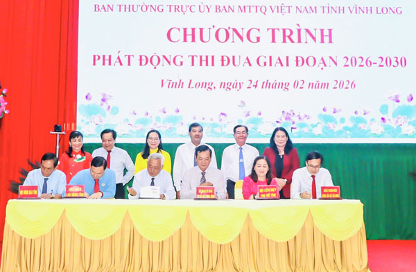 Ủy ban MTTQ Việt Nam tỉnh và tổ chức chính trị- xã hội tỉnh ký kết giao ước thi đua giai đoạn 2026-2030.

