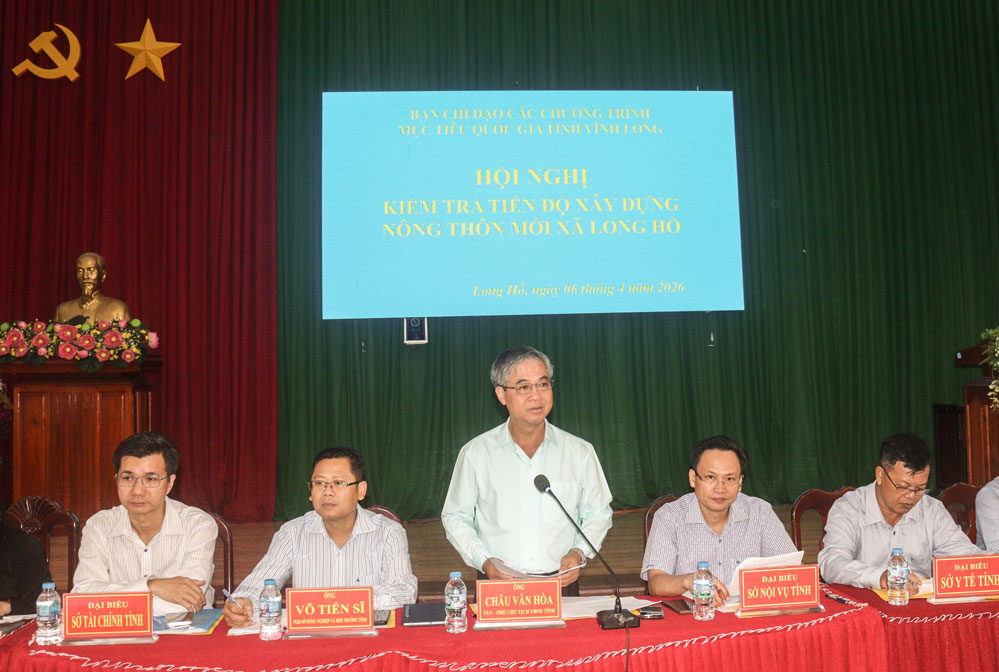 Đồng chí Châu Văn Hòa - Tỉnh ủy viên, Phó Chủ tịch UBND tỉnh phát biểu tại buổi làm việc.