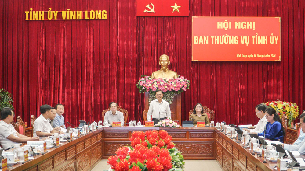 Đồng chí Trần Văn Lâu- Ủy viên Ban Chấp hành Trung ương Đảng, Bí thư Tỉnh ủy kết luận hội nghị.