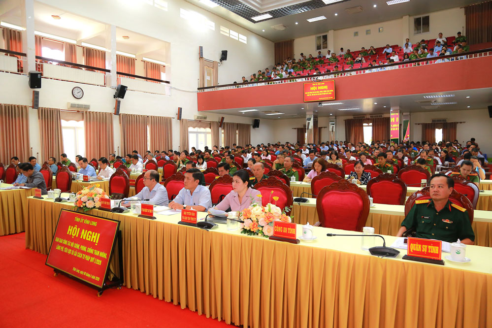 Đại biểu dự hội nghị.