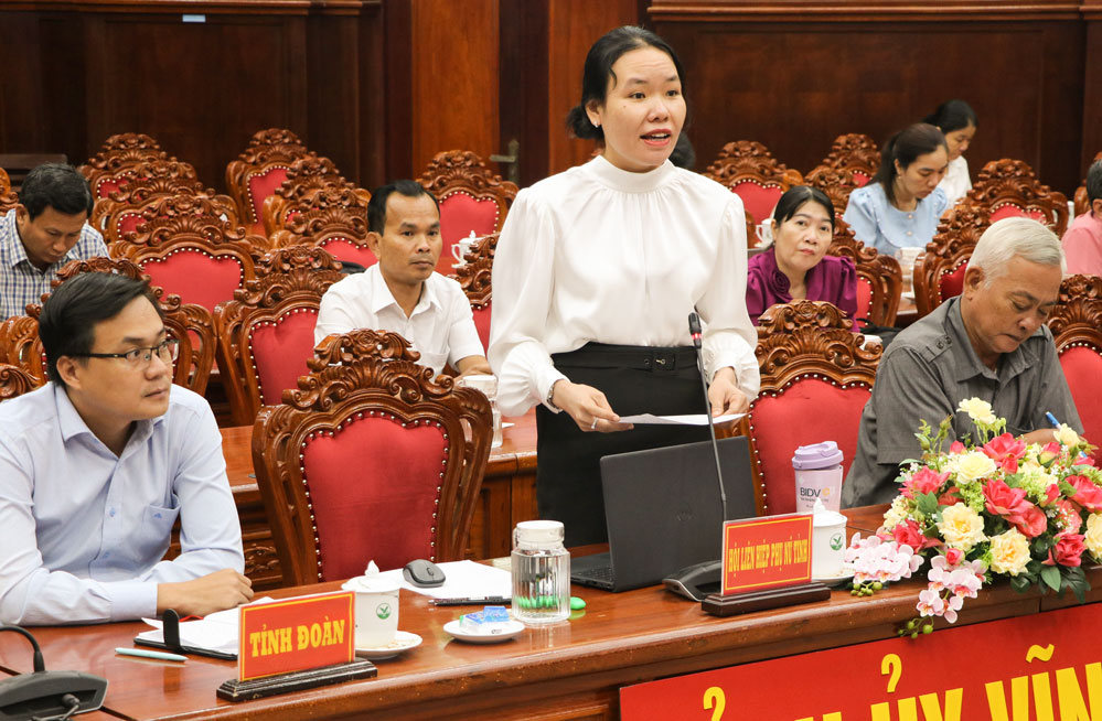 Đại biểu thảo luận tại hội nghị. 