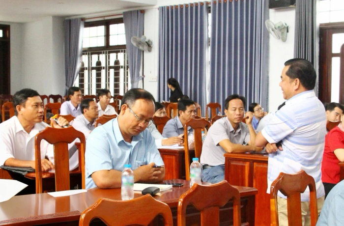 Tập huấn nâng cao kiến thức, kỹ thuật sản xuất lúa chất lượng cao, phát thải thấp