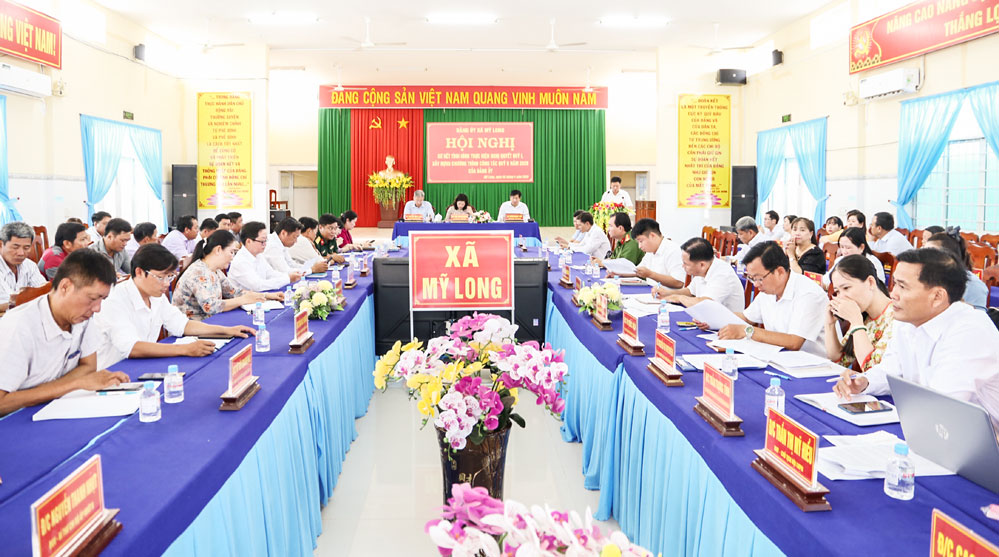 Đại biểu dự hội nghị.