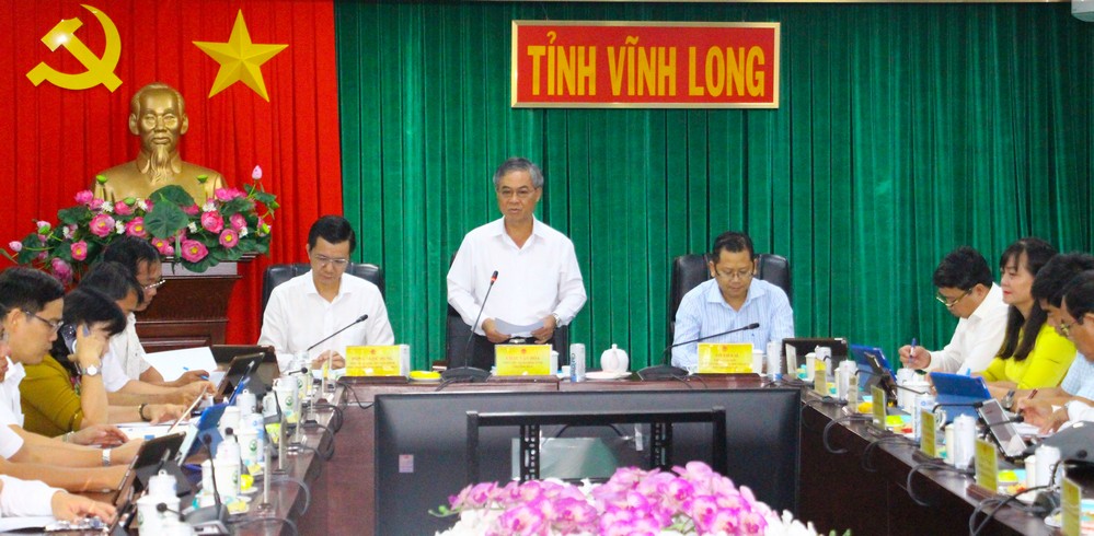 Đồng chí Châu Văn Hòa- Tỉnh ủy viên, Phó Chủ tịch UBND tỉnh phát biểu chỉ đạo tại hội nghị.