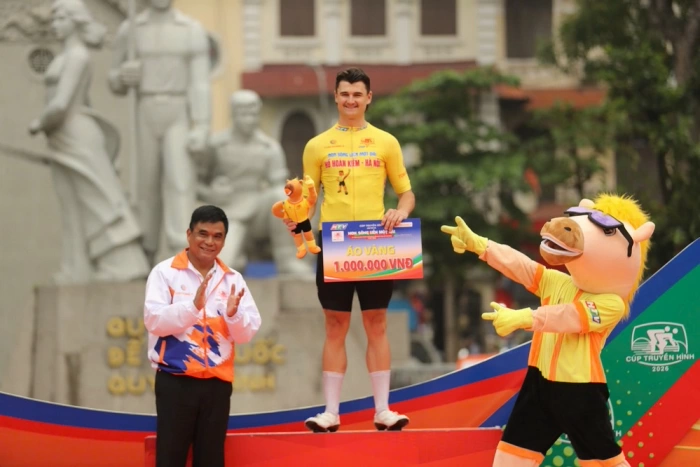 Trao giải chặng 2, Vĩnh Long thắng chặng 3