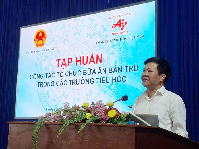 Tập huấn công tác tổ chức bữa ăn bán trú trong các trường tiểu học ở Vĩnh Long