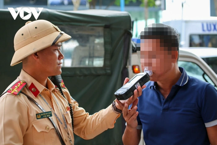 Ngày đầu nghỉ lễ 30/4 - 1/5: Tai nạn giảm sâu, xử lý hơn 13.000 trường hợp vi phạm