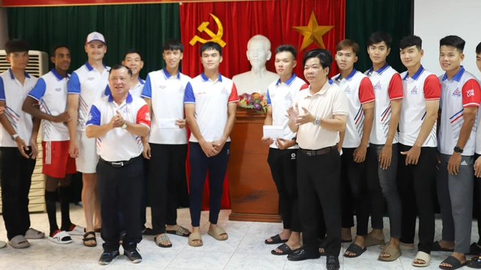 Thăm, động viên các đội xe đạp tham gia Cúp Truyền hình TP Hồ Chí Minh 2026