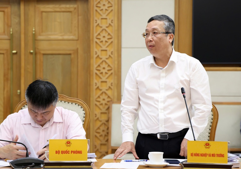 Đại diện các bộ, ngành phát biểu tại cuộc họp - Ảnh: VGP/Gia Huy

