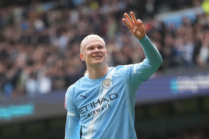 Haaland lập hat-trick vào lưới Liverpool - Ảnh: AP