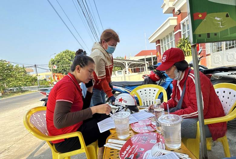 Hàng nghìn điểm hỗ trợ xác thực thông tin thuê bao trên toàn quốc

