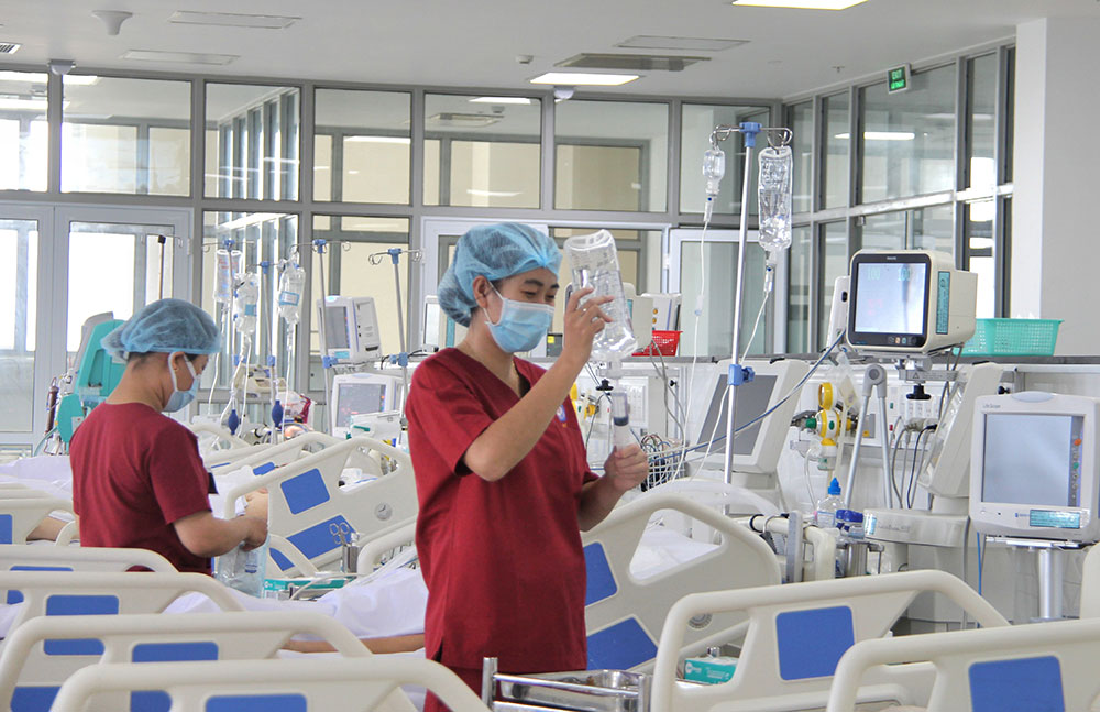 Sở Y tế yêu cầu duy trì đường dây nóng hoạt động 24/24 giờ để kịp thời chỉ đạo, điều phối và hỗ trợ chuyên môn khi cần thiết.