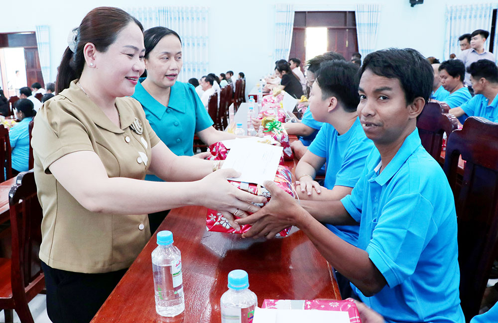 Chung tay chăm lo cho người khuyết tật góp phần tiếp thêm động lực, khích lệ tinh thần vượt khó, hòa nhập cộng đồng.